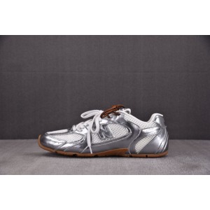 뉴발란스 x 미우미우 530