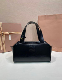 미우미우 가죽 토트백 (2 color)
