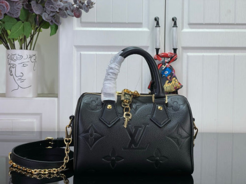 루이비통 앙프렝뜨 가죽 스피디 반둘리에 20 (3 color)