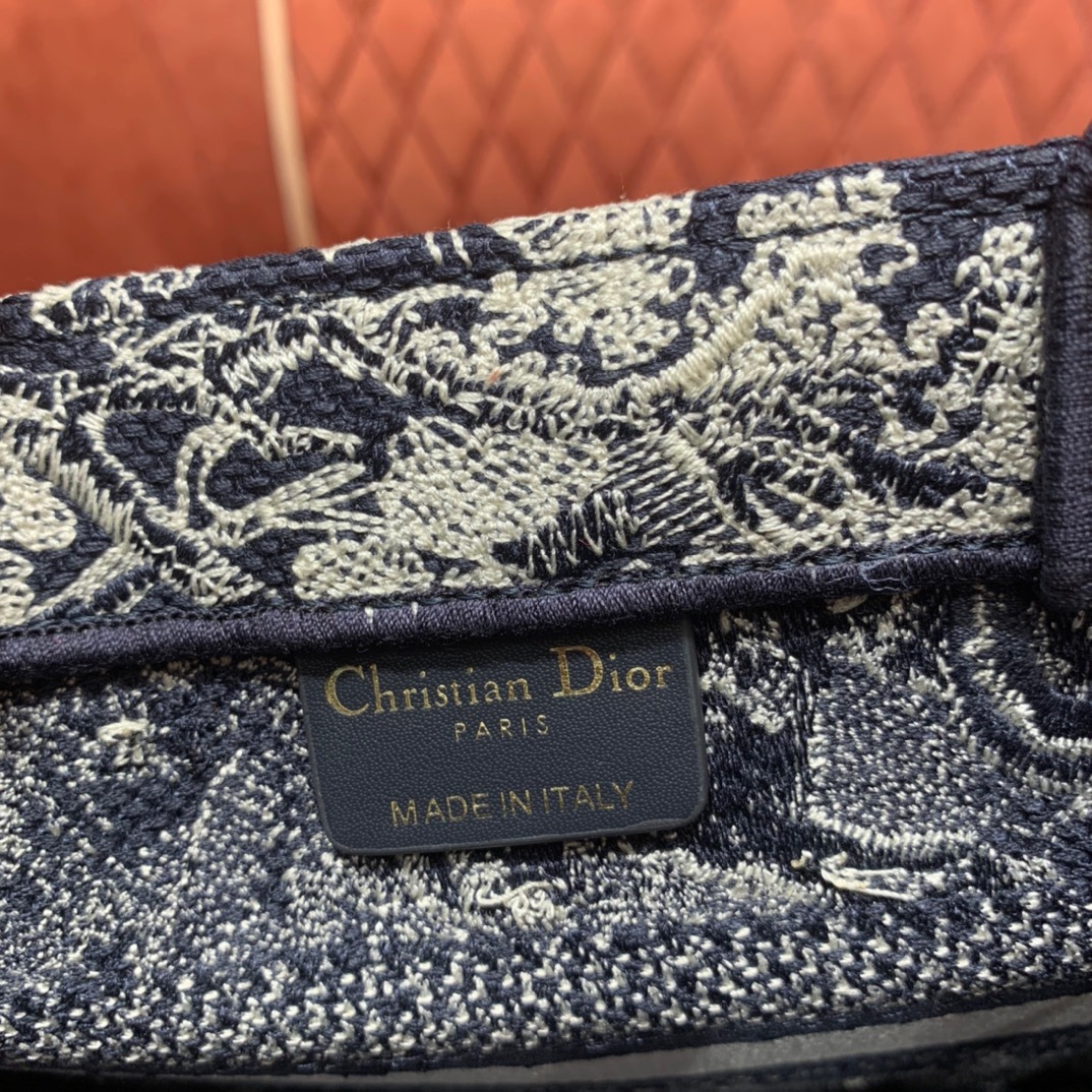 D. 스몰 토트백