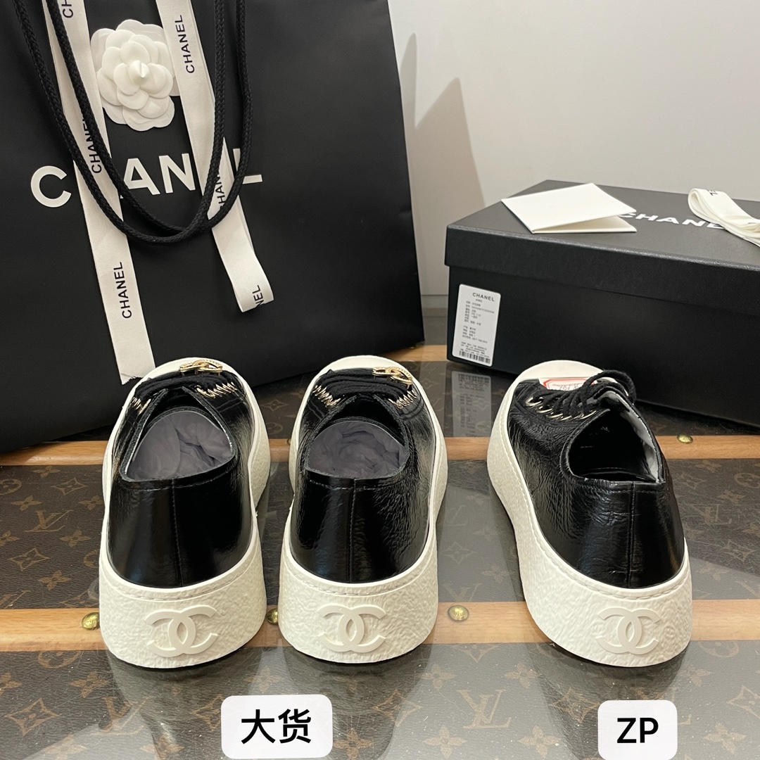 [DXJ] ㅅ*넬 CC로고 에나멜 스니커즈 블랙 3.5cm