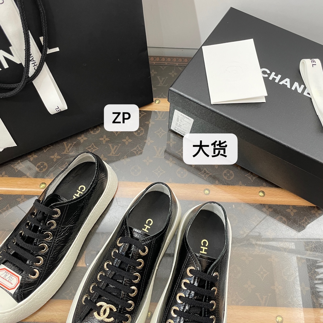 [DXJ] ㅅ*넬 CC로고 에나멜 스니커즈 블랙 3.5cm
